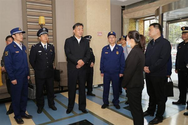 淮南市公安局晁友福副市長(zhǎng)帶隊(duì)開展“五一”節(jié)前消防安全檢查