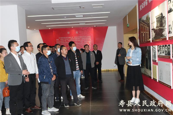 淮南壽縣人社局開展“學(xué)黨史、祭英烈”暨新一輪深化“三個(gè)以案”警示教育活動(dòng)
