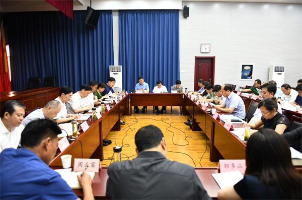 淮南謝家集區(qū)召開2021年第10次區(qū)委理論學(xué)習(xí)中心組（擴大）學(xué)習(xí)暨“高質(zhì)量發(fā)展，我們怎么干”大討論活動座談會
