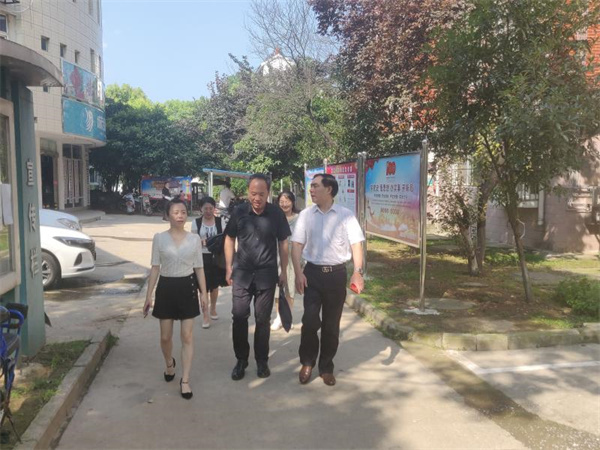 淮南：深入社區(qū)走訪調(diào)研，共商結(jié)對(duì)共建文明城