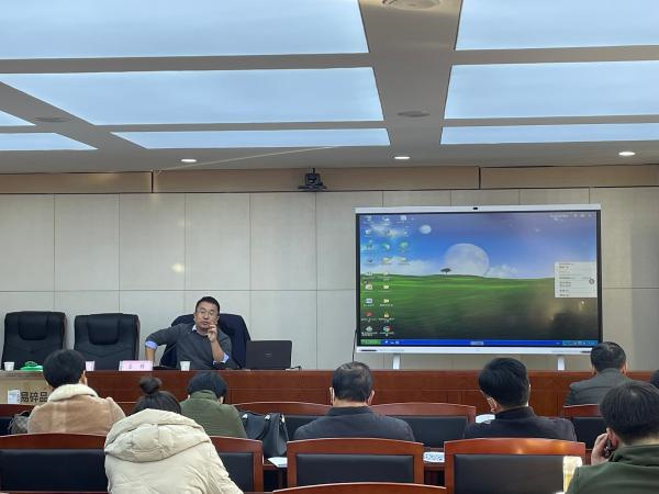 淮南市舉辦鳳臺縣資本市場業(yè)務(wù)專場培訓(xùn)會