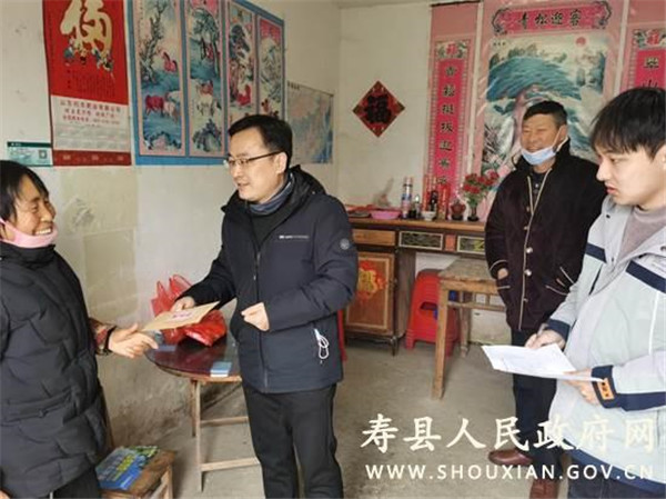 淮南壽縣殘聯(lián)深入結(jié)對幫扶村開展貧困殘疾人家庭訪視和慰問活動